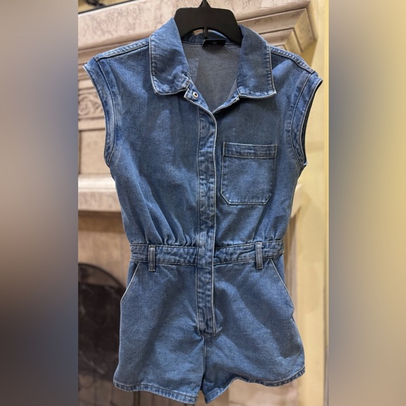Miou Muse Denim Romper Shorts Cap Sleeves Pockets Size Small - Picture 1 of 15